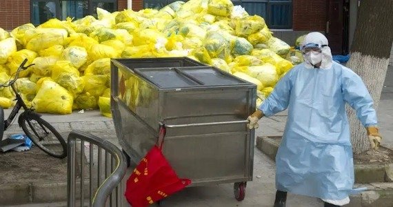 Logística eficiente de transporte y recolección para la gestión de residuos industriales en Usme mediante protocolos de evacuación técnica de materiales.