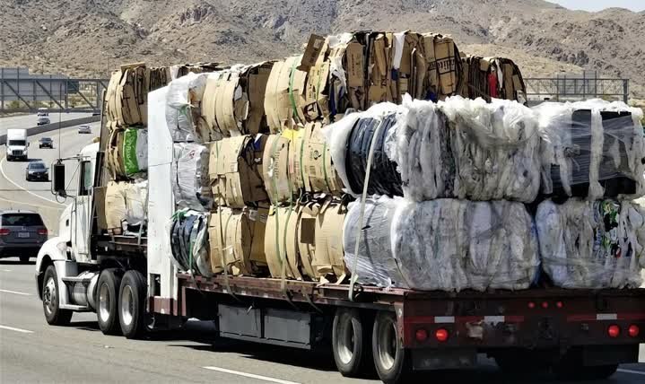 Gestión de residuos industriales en Barrios Unidos