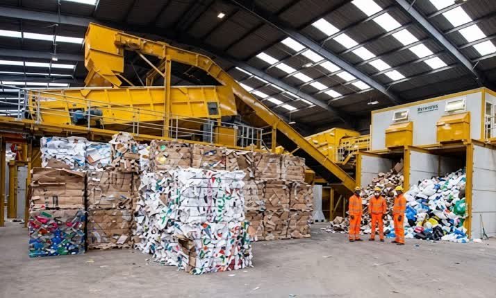 Gestión de residuos industriales en Teusaquillo.